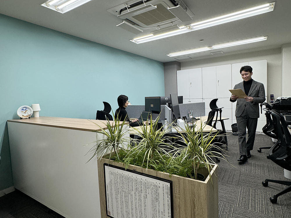 福岡市中央区桜坂の不動産売却 クラソ事務所風景